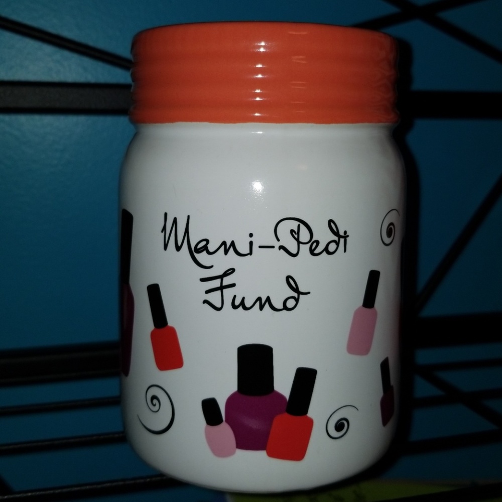 Mani & Pedi Fund Bank Decor